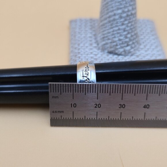 Size 7.75 Sterling Silver Whimsical Sisters Family Band Ring A4766 - Picture 7 of 8